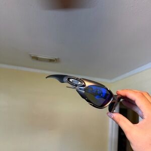 Oakley Matte Black gray Fwith Blue Mirrored Lenses Sunglasses
